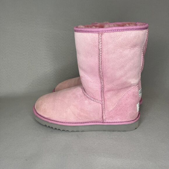 Womens UGG Boots Sz 7 Classic Short Light Pink Suede Wool - Picture 3 of 10